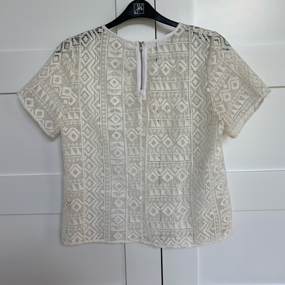 Lace Off-white Boxy Top - Picture 5 of 5